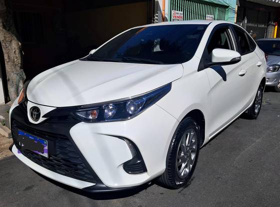 TOYOTA YARIS 1.5 16V FLEX SEDAN XS CONNECT MULTIDRIVE